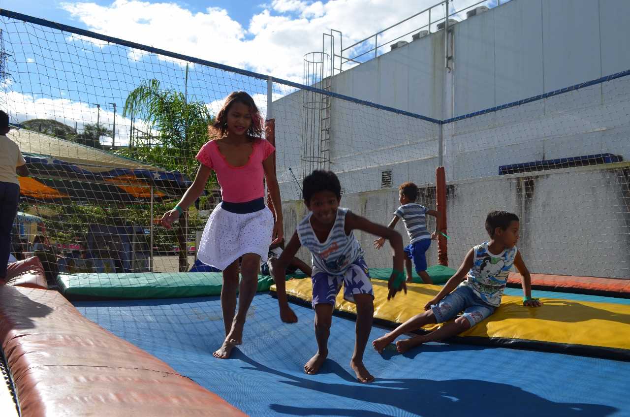 CRAS realiza tarde de diversão no Parque para seus usuários